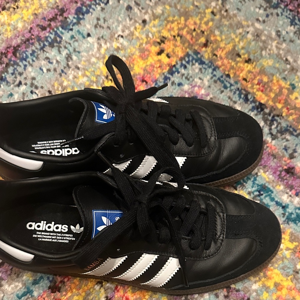 Adidas Unisex/Women’s Sambas Black and White Sneakers